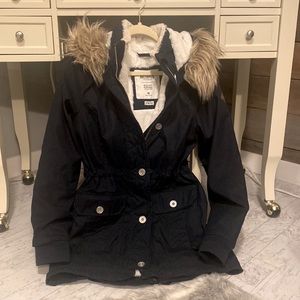 Hollister California Collection Woman’s Jacket Stretch with Faux Fur Hood